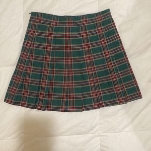 NEW W/ TAGS Wildcat pleated plaid miniskirt. Never worn. Size Small